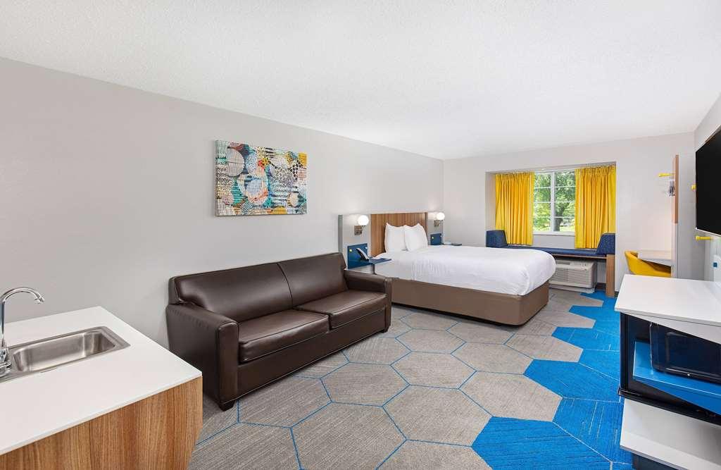 Microtel Inn & Suites Columbus North الغرفة الصورة