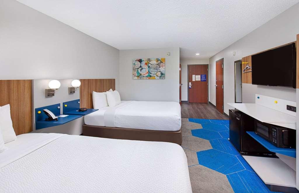 Microtel Inn & Suites Columbus North الغرفة الصورة