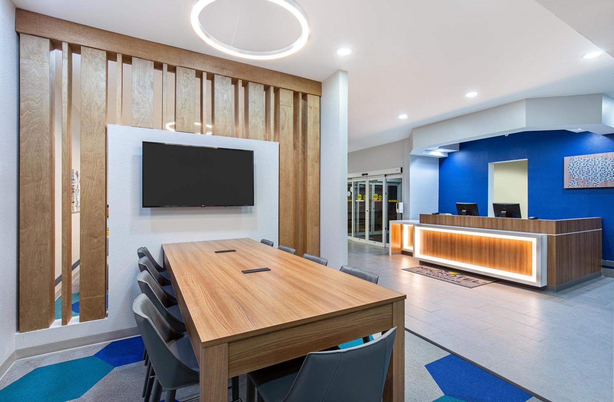 Microtel Inn & Suites Columbus North المظهر الخارجي الصورة